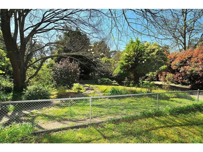 13 Kumbada Avenue, Upwey VIC 3158