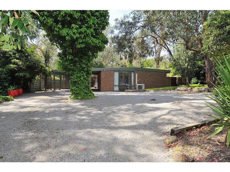 11 Grandview Road, Belgrave Heights VIC 3160