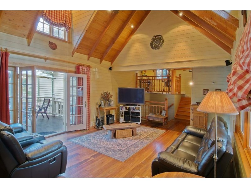 55 Kilvington Drive, Emerald VIC 3782