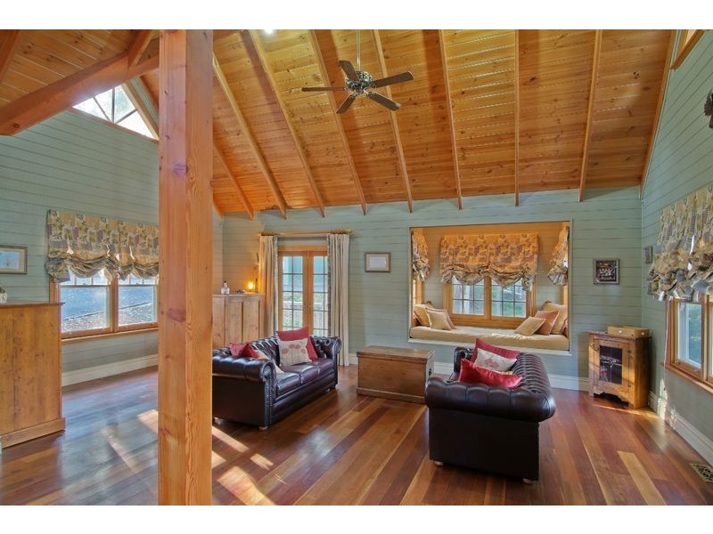 55 Kilvington Drive, Emerald VIC 3782