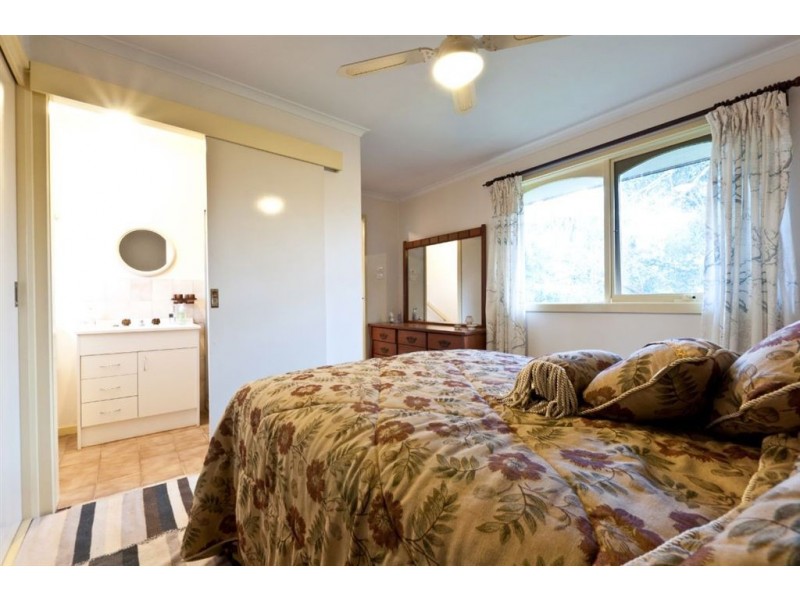 22 Melaleuca drive, Upwey VIC 3158