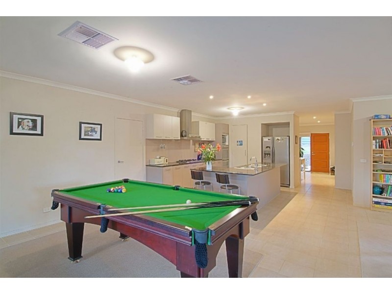 69 First ave, Cockatoo VIC 3781