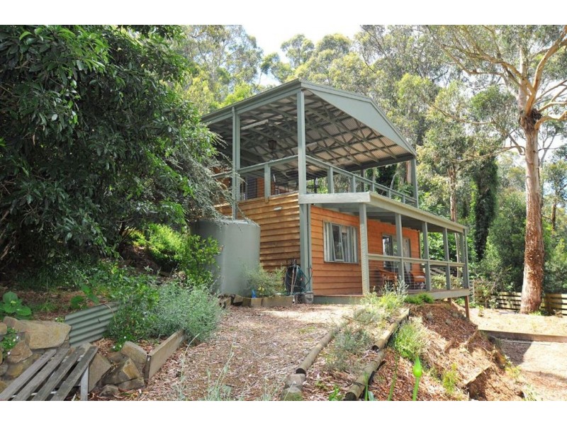 8 Lacey Street, Selby VIC 3159