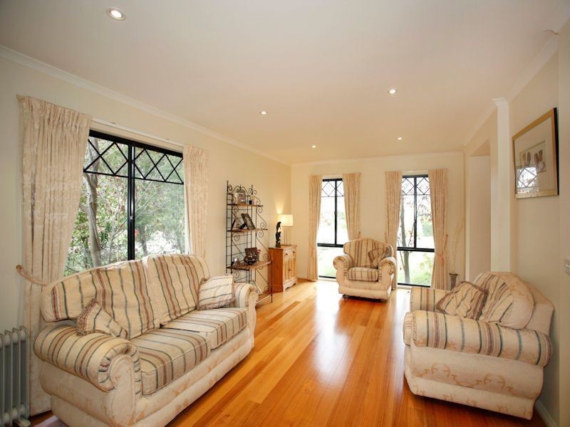 4 Logan Place, Berwick VIC 3806