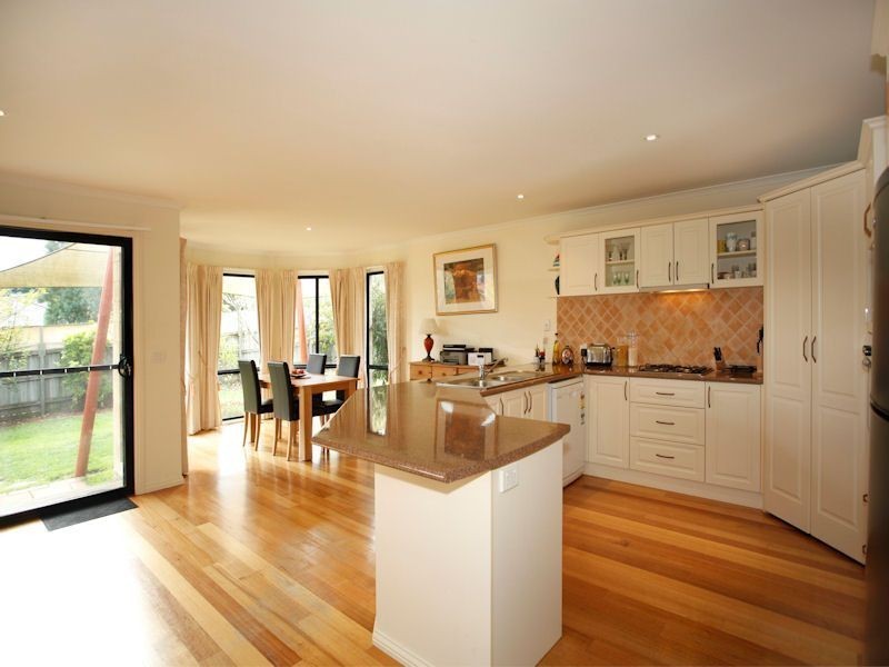 4 Logan Place, Berwick VIC 3806