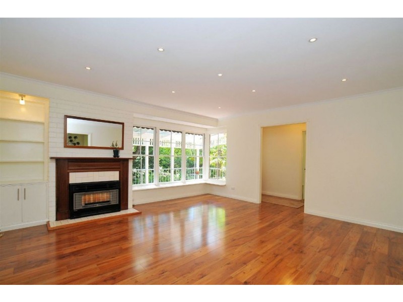 2A Clifford Grove, Tecoma VIC 3160