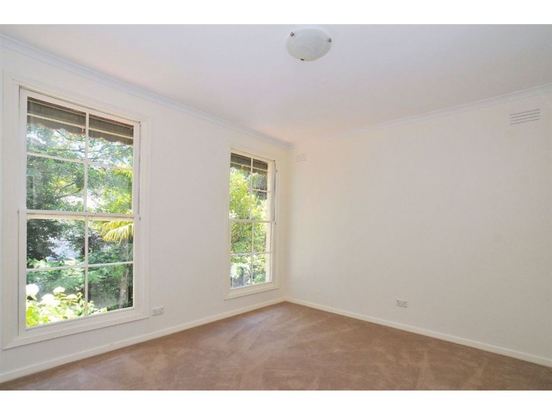 2A Clifford Grove, Tecoma VIC 3160