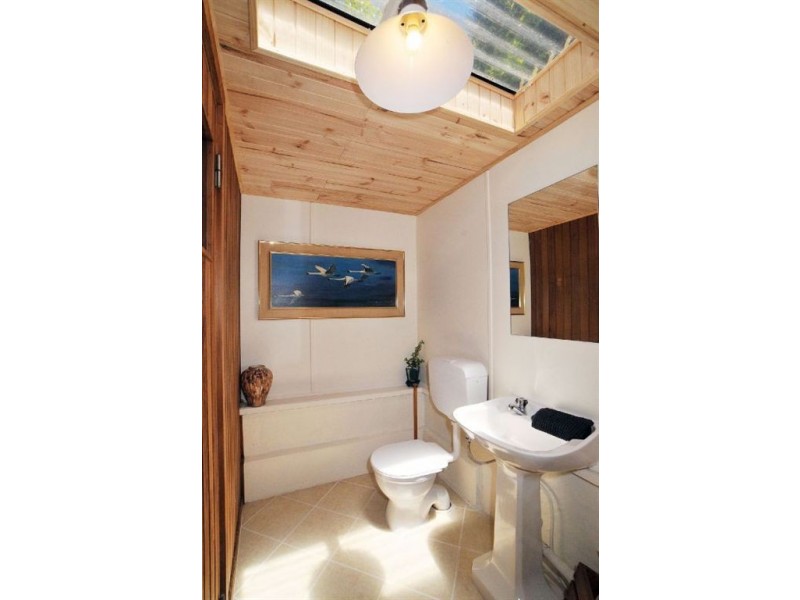 2A Clifford Grove, Tecoma VIC 3160