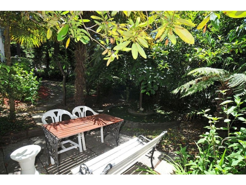 2A Clifford Grove, Tecoma VIC 3160