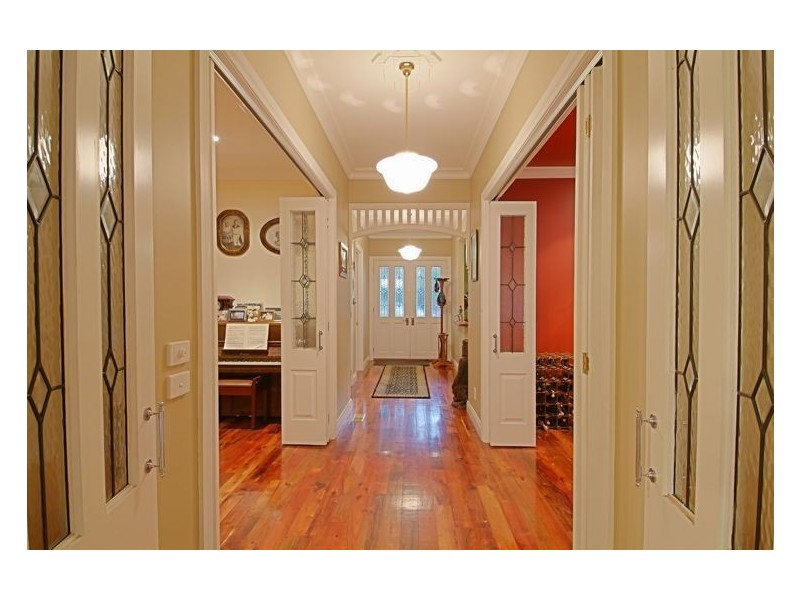 14 Sophia Grove, Tecoma VIC 3160