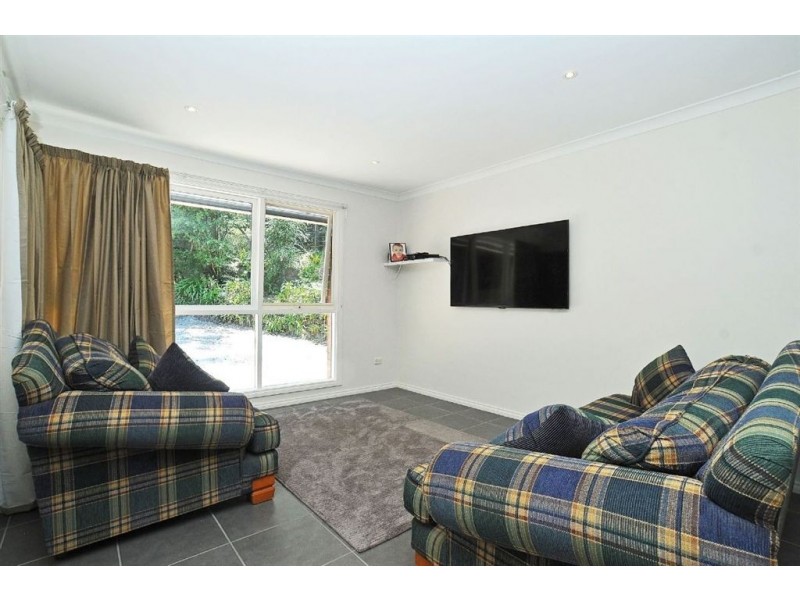 6 McNicol Road, Tecoma VIC 3160