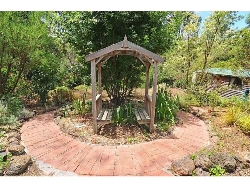 18 St Kilda Avenue, Upwey VIC 3158