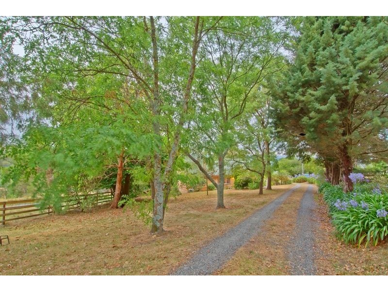 64 Boundary Road, Narre Warren East VIC 3804