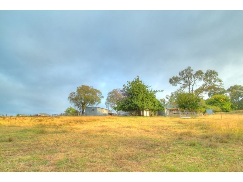 64 Boundary Road, Narre Warren East VIC 3804