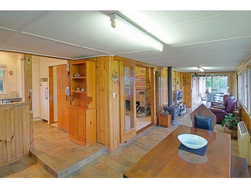 64 Boundary Road, Narre Warren East VIC 3804