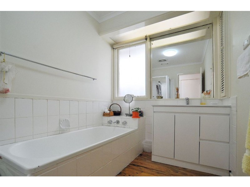 18 Old Monbulk Rd, Belgrave VIC 3160