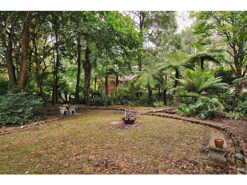 18 Old Monbulk Rd, Belgrave VIC 3160