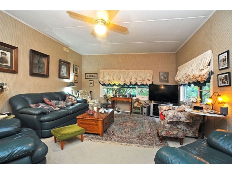 56 Kooringal Rd, Upwey VIC 3158