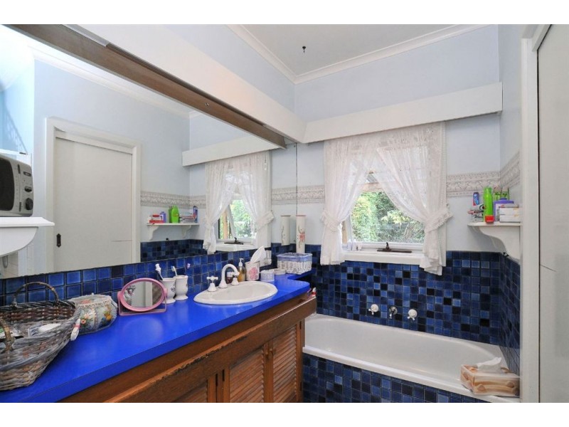 56 Kooringal Rd, Upwey VIC 3158