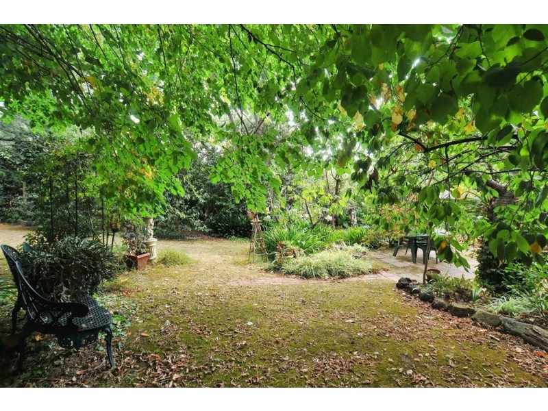 56 Kooringal Rd, Upwey VIC 3158