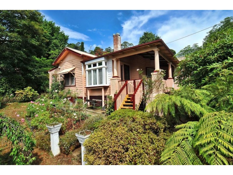 2 Emberson Street, Kallista VIC 3791