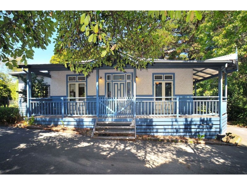 30 Birdwood Ave, Upwey VIC 3158