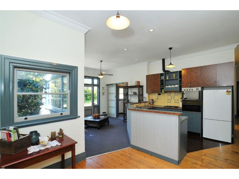 30 Birdwood Ave, Upwey VIC 3158