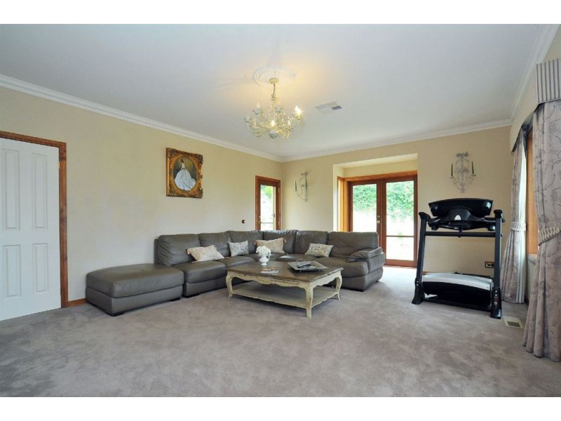 21 Wattle Ave, Belgrave VIC 3160