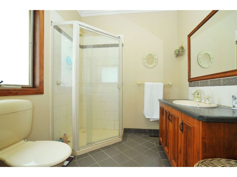 21 Wattle Ave, Belgrave VIC 3160