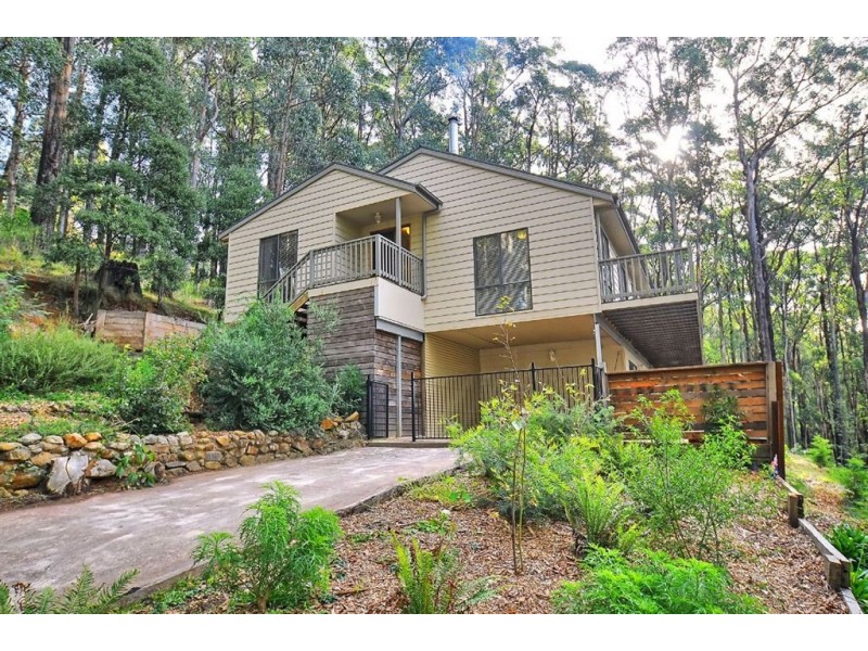 10 Janesdell Ave, Ferny Creek VIC 3786