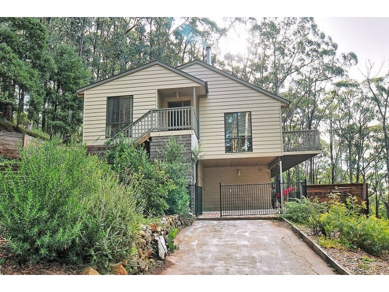 10 Janesdell Ave, Ferny Creek VIC 3786