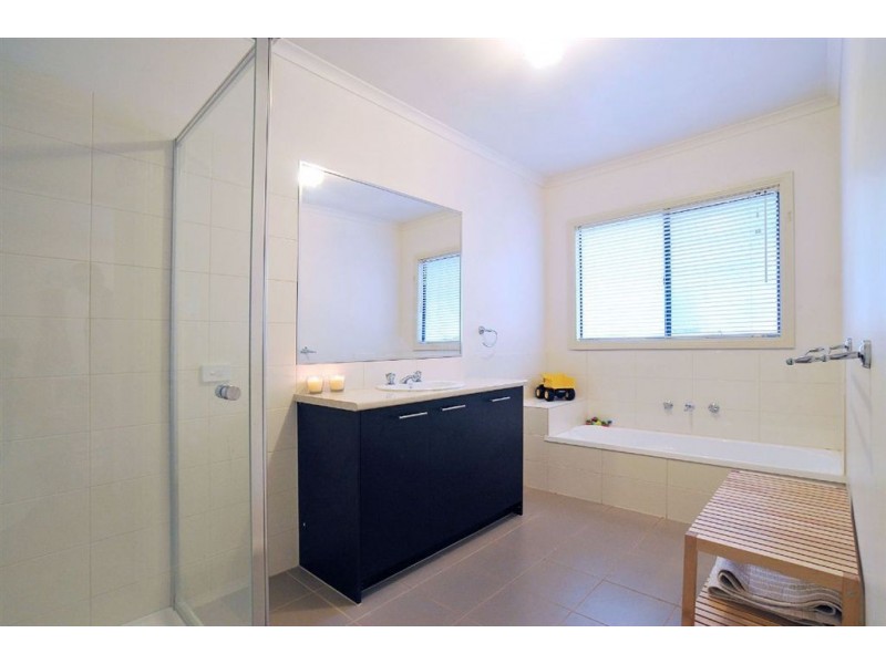 10 Janesdell Ave, Ferny Creek VIC 3786