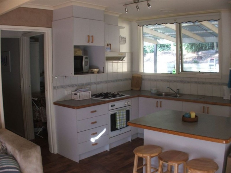 2 Arbor Ave, Selby VIC 3159