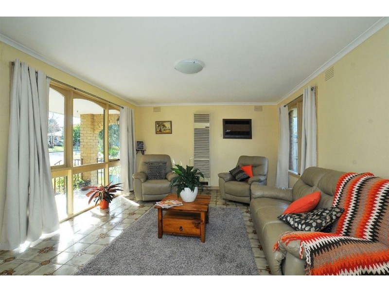 2 Briar Street, Boronia VIC 3155