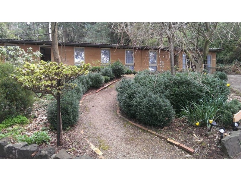 22 upper coonara road, Olinda VIC 3788