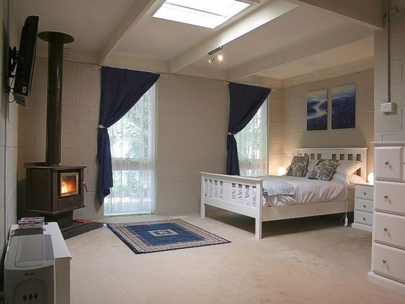 22 upper coonara road, Olinda VIC 3788