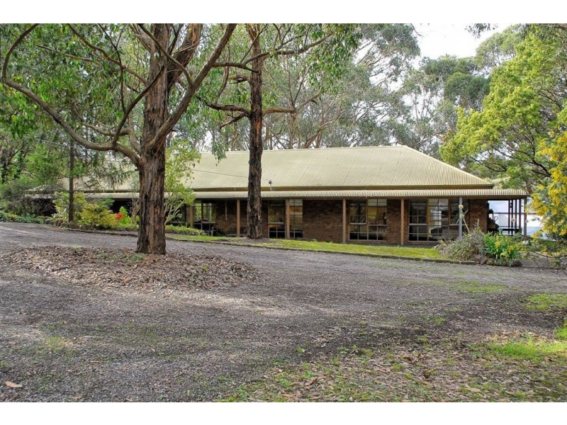 214 Courtneys Road, Belgrave South VIC 3160