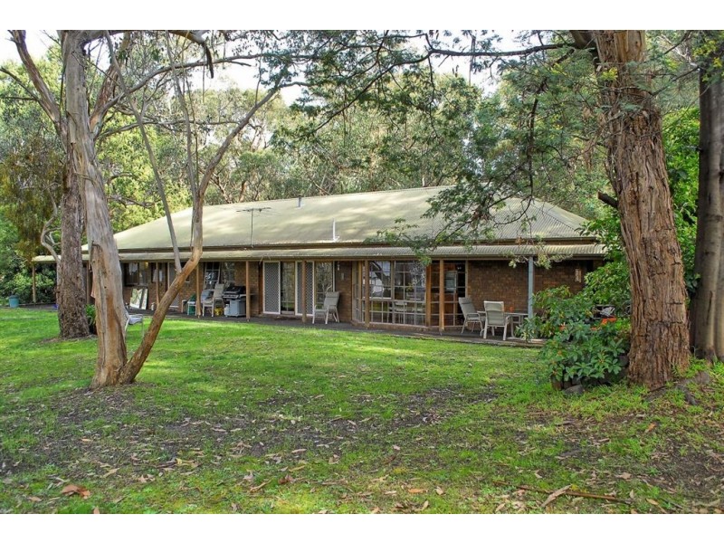 214 Courtneys Road, Belgrave South VIC 3160