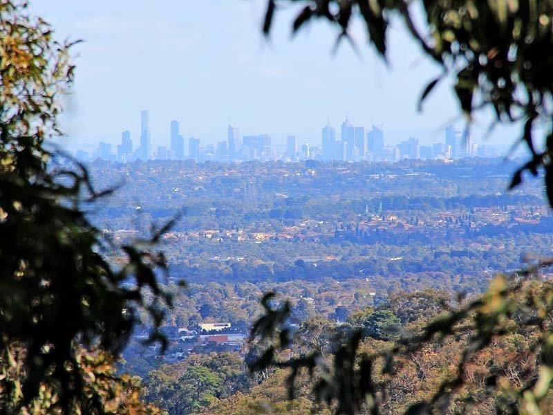 6 Jones Avenue, Upper Ferntree Gully VIC 3156