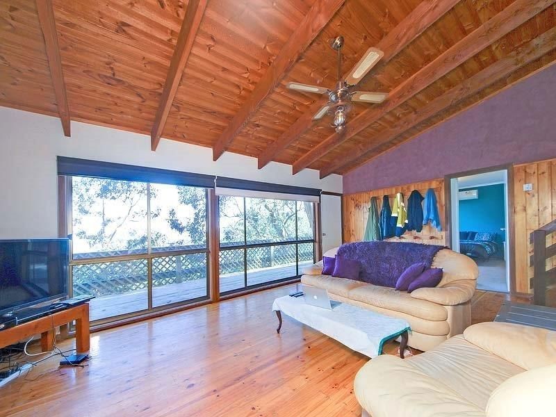 6 Jones Avenue, Upper Ferntree Gully VIC 3156