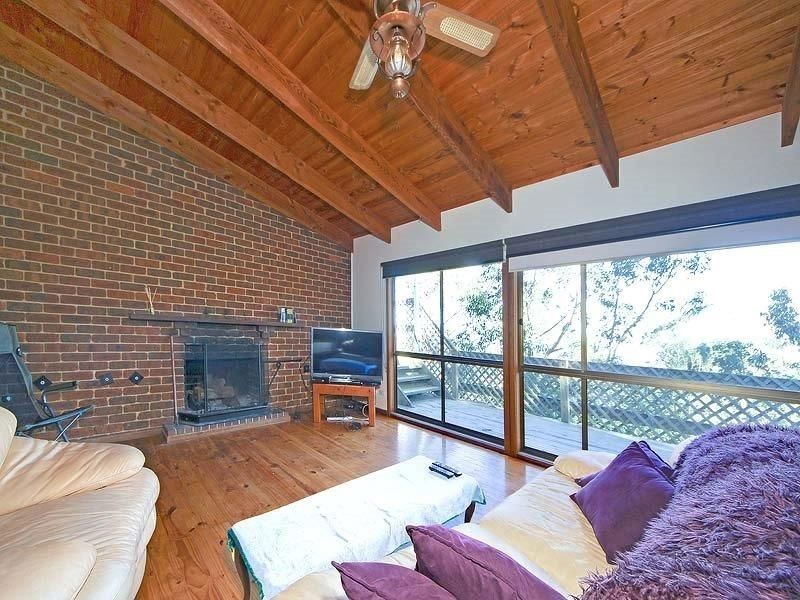 6 Jones Avenue, Upper Ferntree Gully VIC 3156