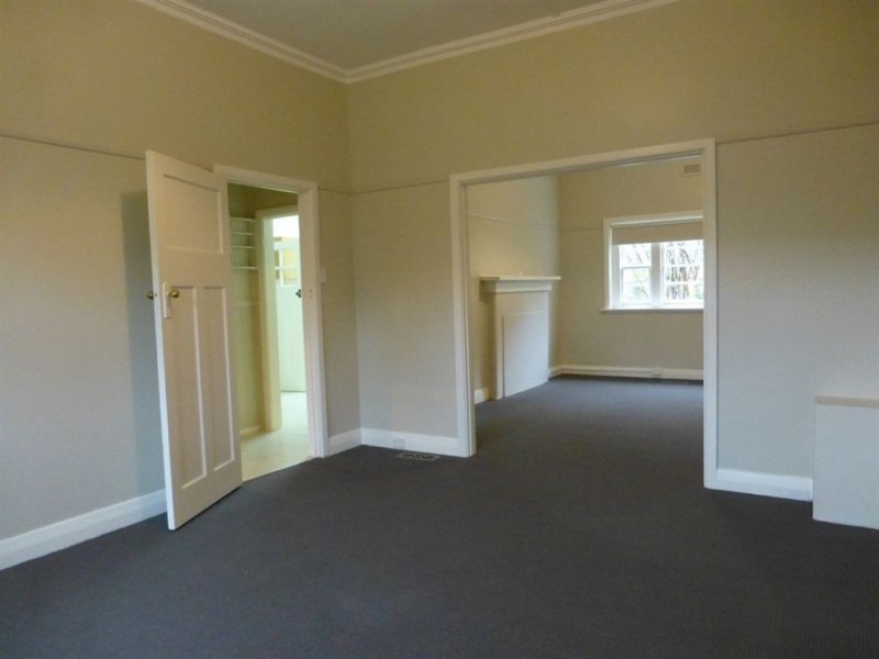 7 Talaskia Road, Upper Ferntree Gully VIC 3156