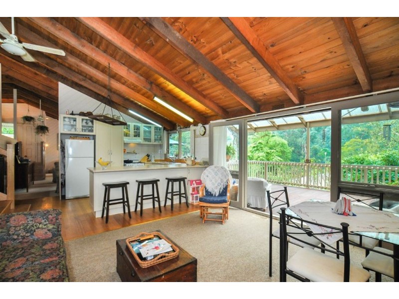 2 Pauline Avenue, Tecoma VIC 3160