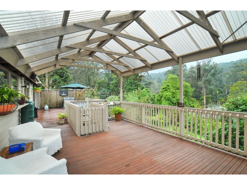 2 Pauline Avenue, Tecoma VIC 3160