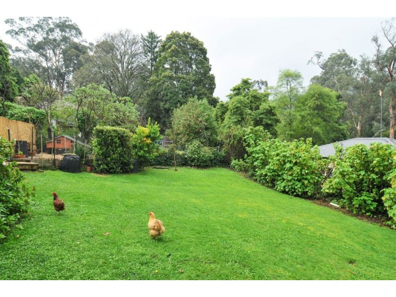 2 Pauline Avenue, Tecoma VIC 3160