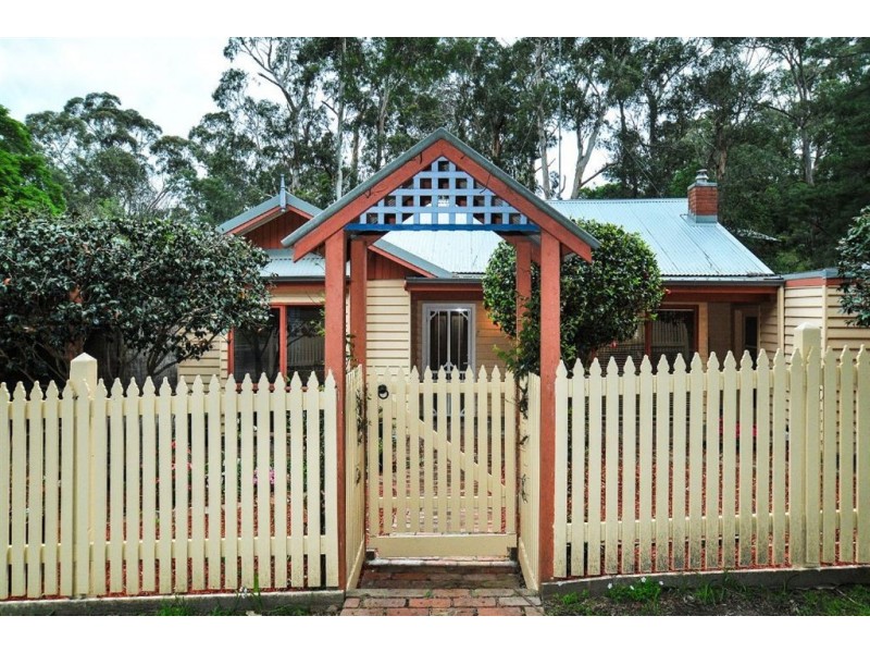 32 Hazel Grove, Tecoma VIC 3160