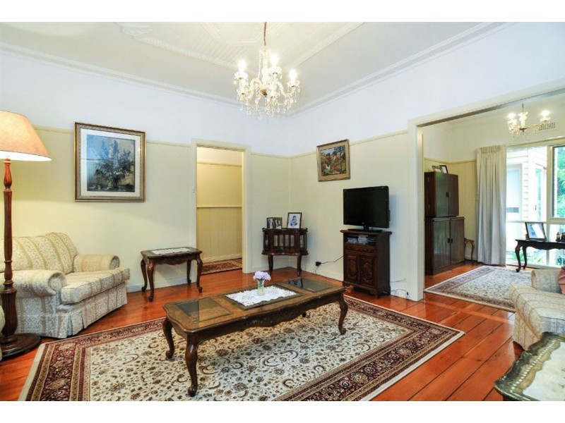 32 Hazel Grove, Tecoma VIC 3160