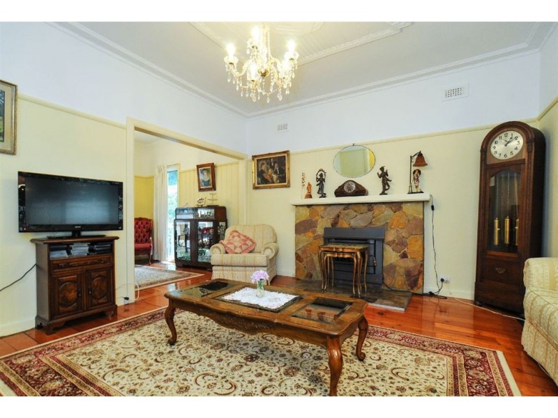 32 Hazel Grove, Tecoma VIC 3160