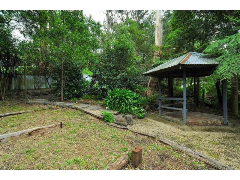 32 Hazel Grove, Tecoma VIC 3160