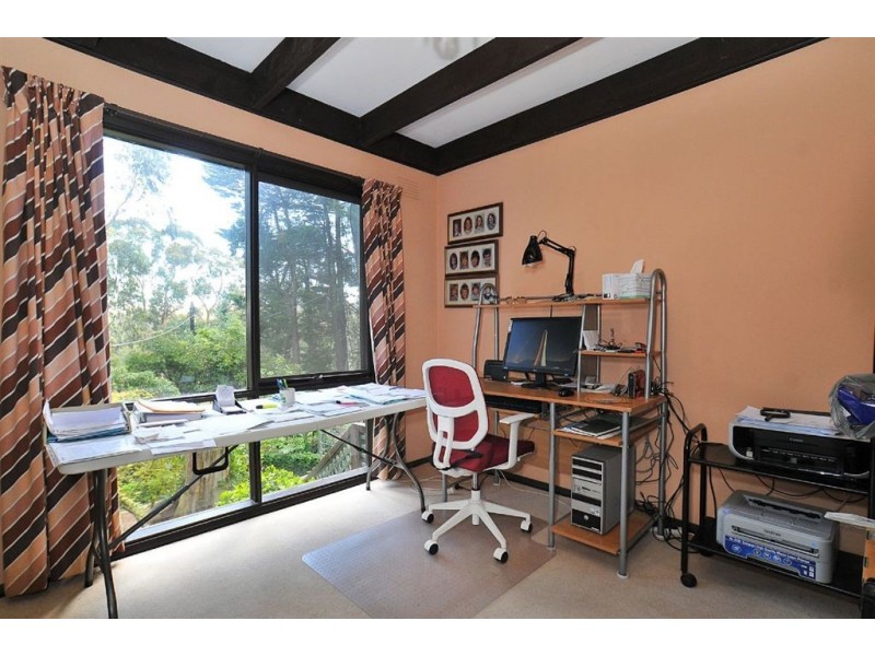 1 Collier Avenue, Tecoma VIC 3160